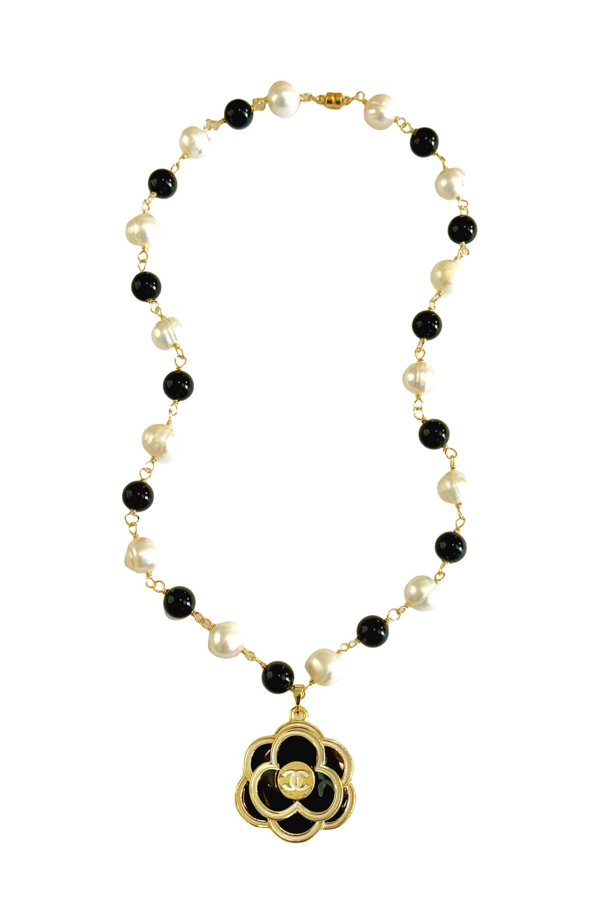 CC Blk & Pearl Flower Necklace