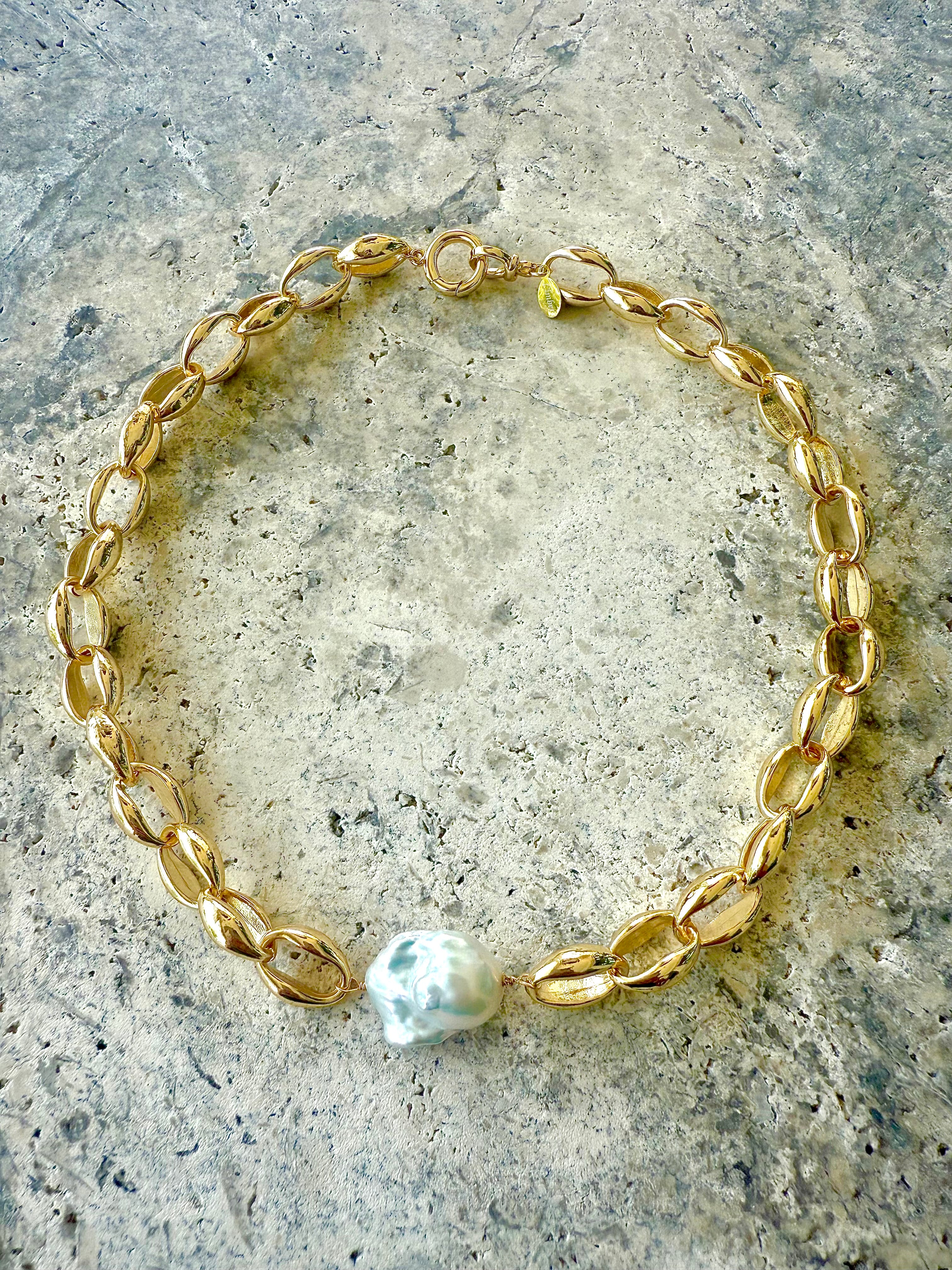 Off the Shell Necklace