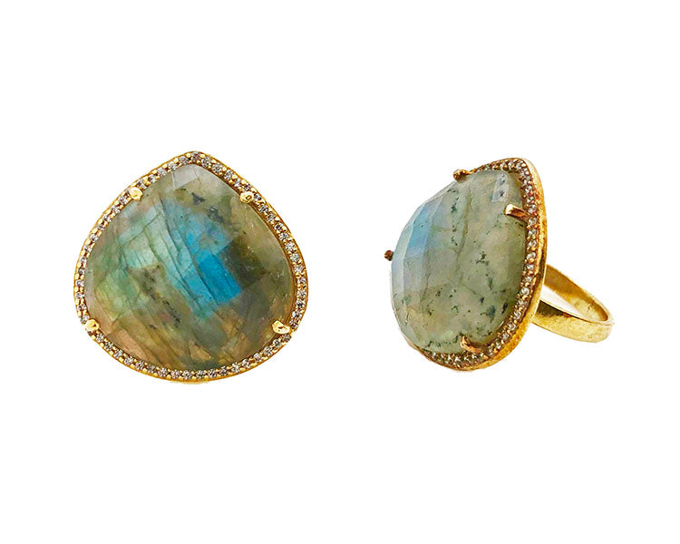 QUEEN OF HEARTS RING