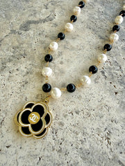 CC Blk & Pearl Flower Necklace