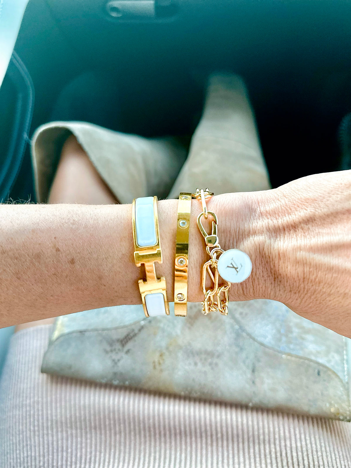 10 Crystal Gold Love Eternity Bracelet