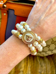 Face of V White and Gold Button bracelet